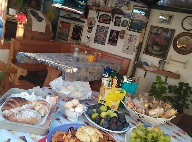 Zia Delia Bed & Breakfast 3*